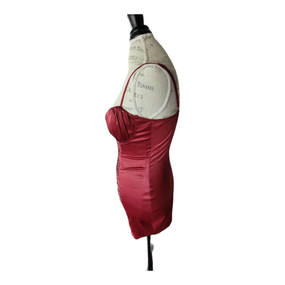 Privy Burgandy corsette Mini dress Size Large